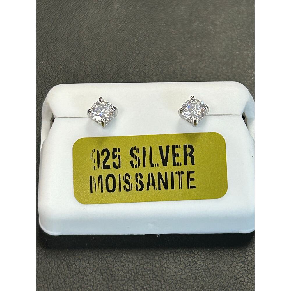 MOISSANITE‎ studs 925 silver earrings- screwbacks